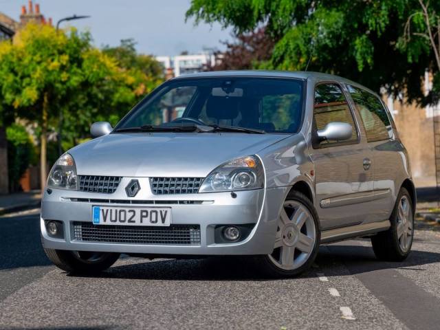 Image 1/8 of Renault Clio II 2.0 16V Sport (2002)