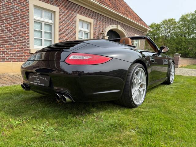 Porsche 911 Carrera