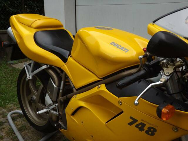 Ducati 748 Biposto