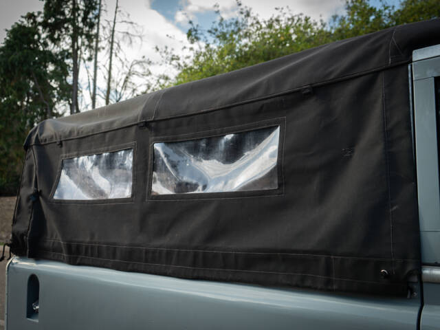 Land Rover 109
