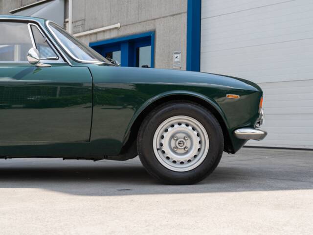 Alfa Romeo Giulia GT 1300 Junior