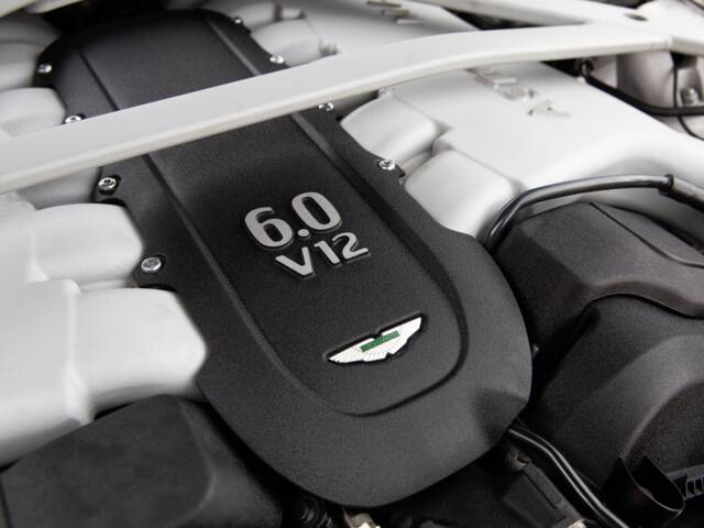 Aston Martin DB 9