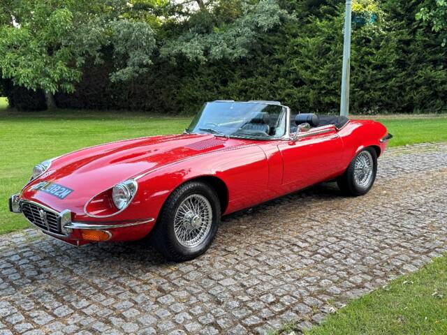 Jaguar E-Type V12