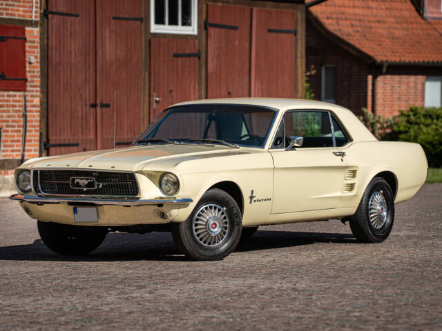 Image 1/36 of Ford Mustang 289 (1967)