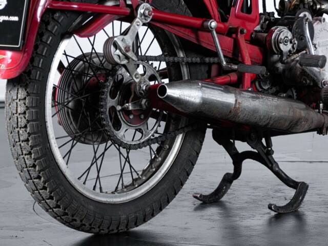 Moto Guzzi 250 SS