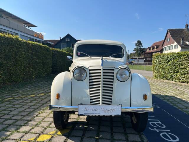 Renault Juvaquatre