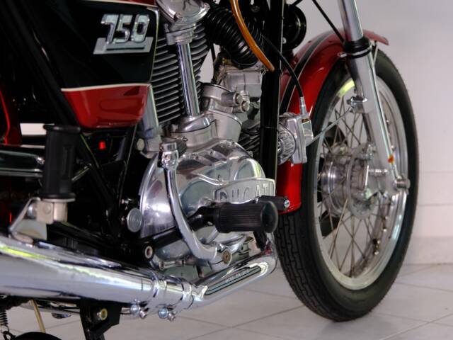Ducati 750 GT