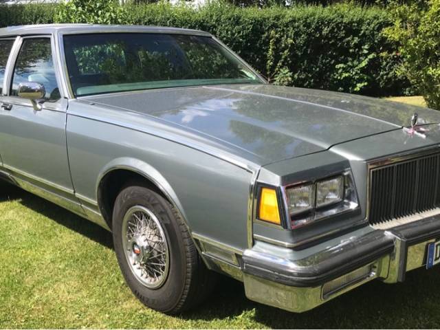 Wunderschöner neu Lackierter Buick