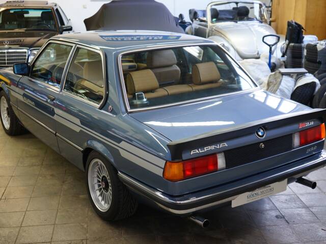 BMW 323i