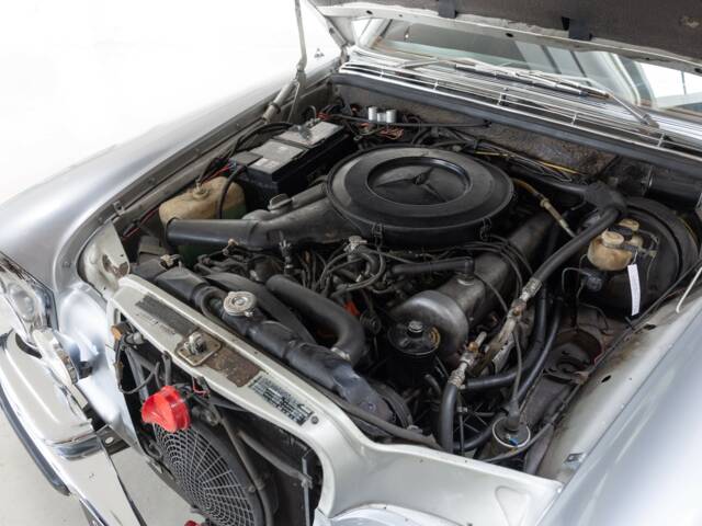 Mercedes-Benz 280 SEL 4,5