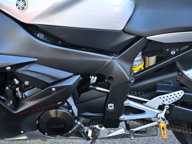 Yamaha YZF-R1