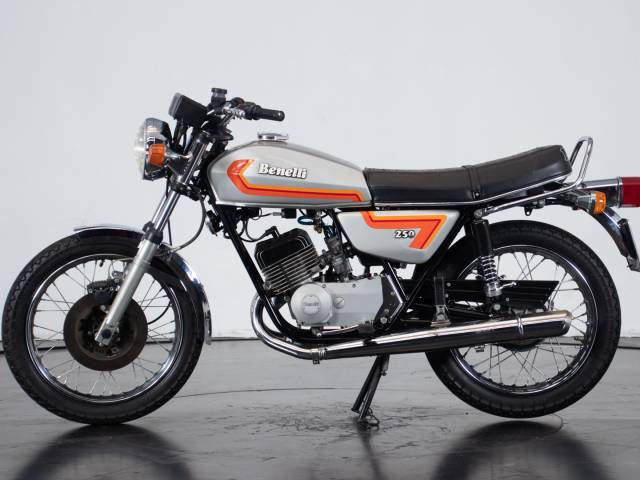 Immagine 1/17 di Benelli DUMMY (1982)