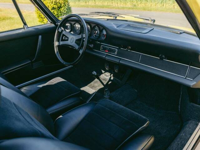 Porsche 911 2.2 S