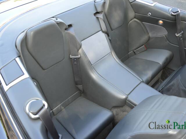 Aston Martin DB 9 Volante