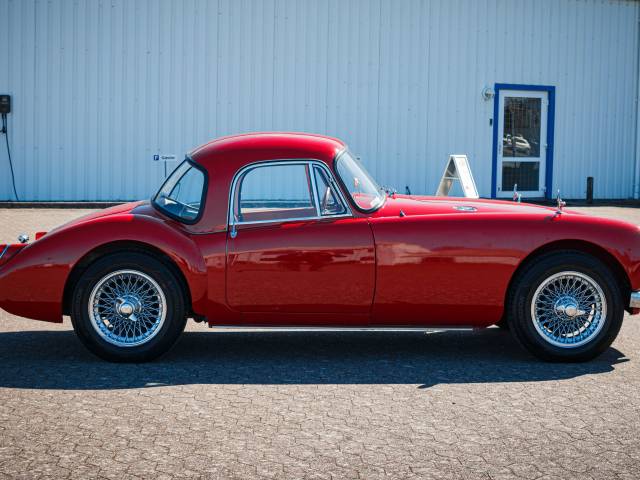 MG MGA 1500