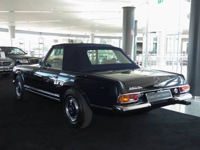 Mercedes-Benz 280 SL