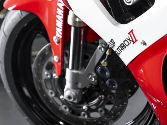 Yamaha YZF 1000 R1