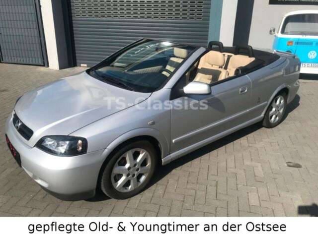 Afbeelding 1/15 van Opel Astra 1.8 "90 years Bertone" (2002)