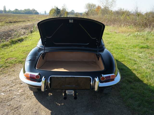 Jaguar E-Type 3.8