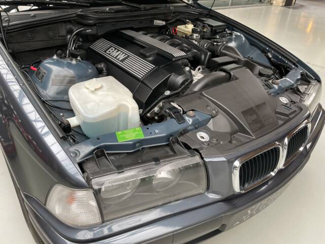 BMW 323ti Compact