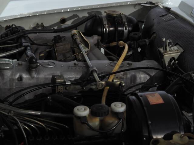 Mercedes-Benz 280 SL