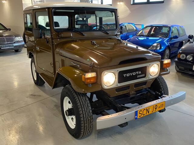 Toyota Land Cruiser BJ 42