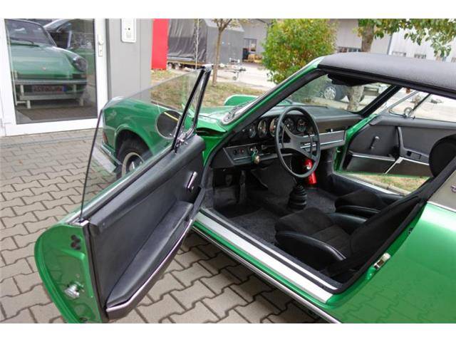 Porsche 911 2.4 T