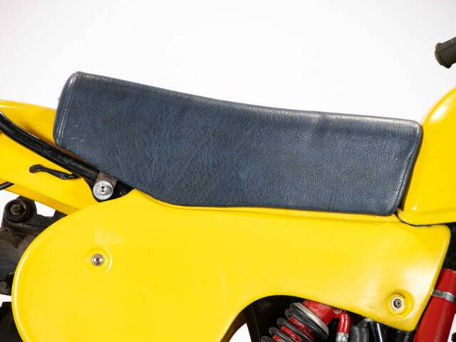Suzuki PE 175