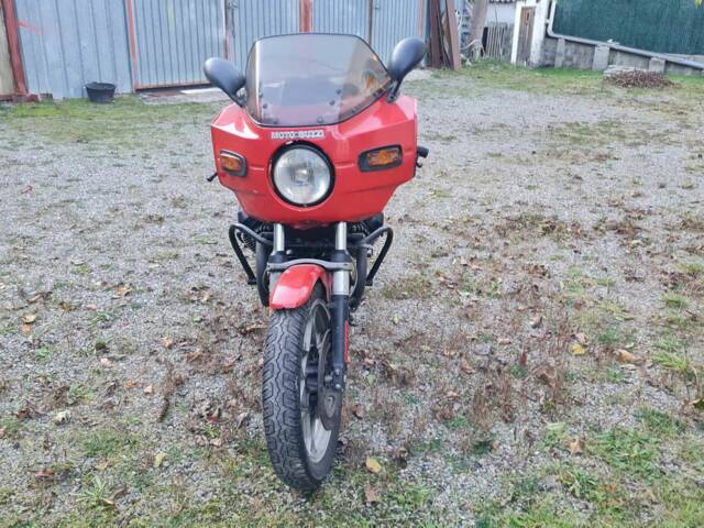 Moto Guzzi 1000 SP