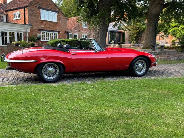 Jaguar E-Type V12