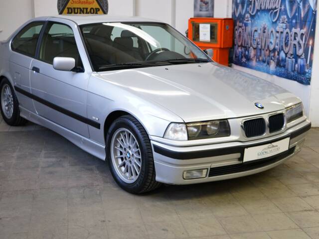 BMW 323ti Compact