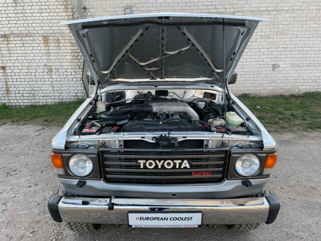 Toyota Land Cruiser HJ61 GX