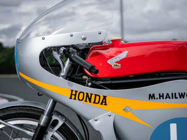 Honda RC 173