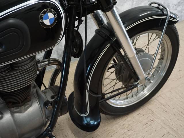 BMW R 25/3 - Original Schutzblech mit der wunderschönen Linierung...