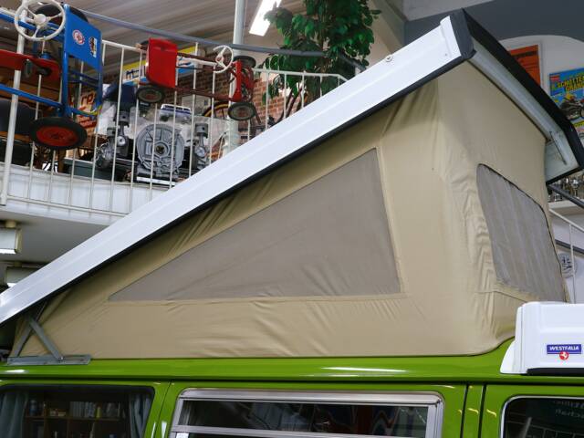 Volkswagen T2b Camper