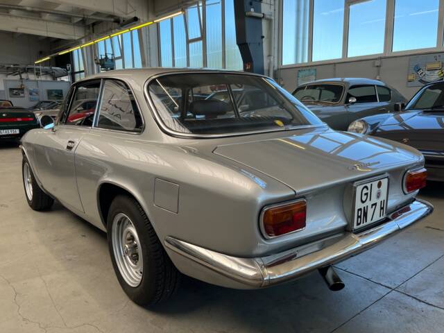 Alfa Romeo Giulia GT 1300 Junior