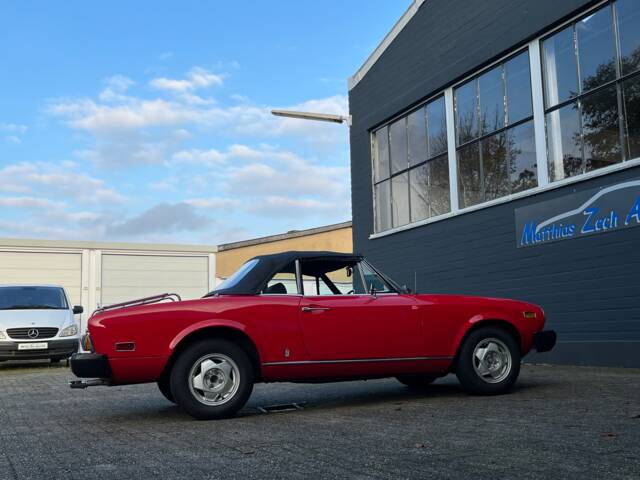 FIAT 124 Spider CS1