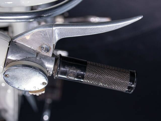 Aermacchi Zeffiro 125