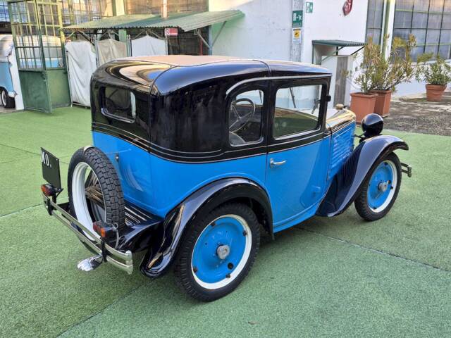 Austin 7 Saloon