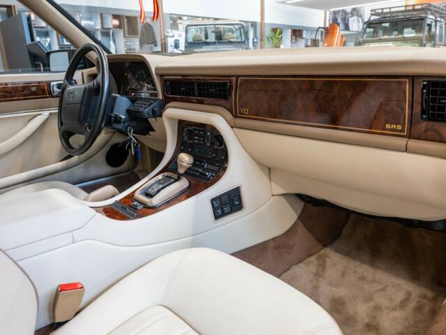 Jaguar XJ12 6.0