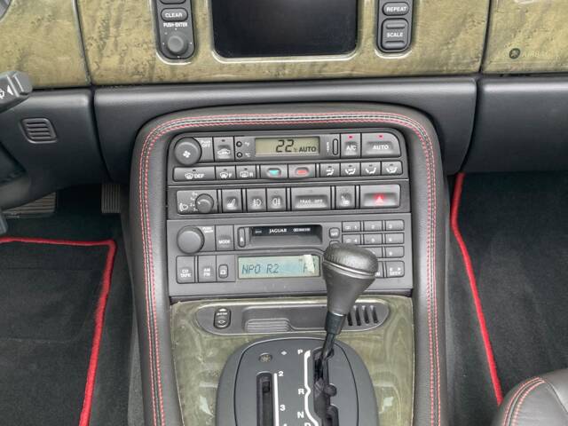 Jaguar XKR