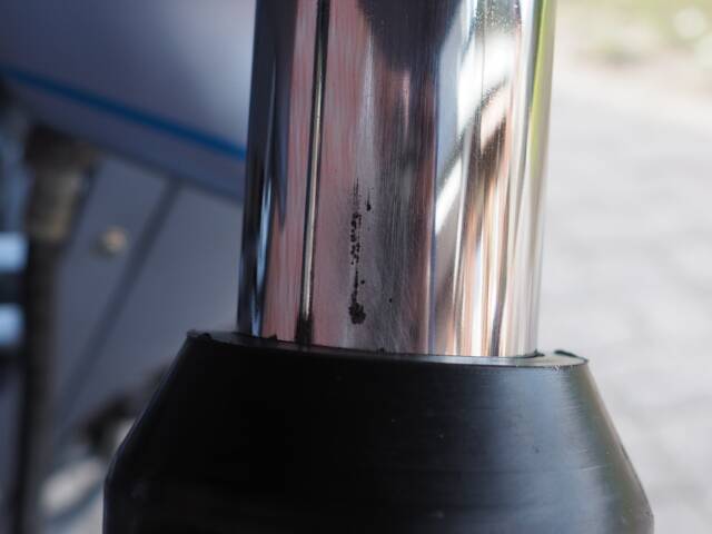 BMW R 100 RS - Een beschadiging zonder consequenties, valt ook niet op