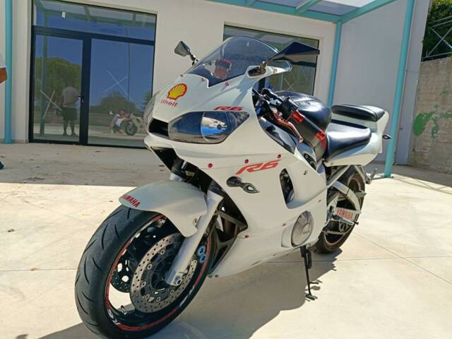 Yamaha YZF 600 R6