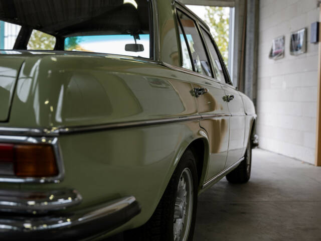 Mercedes-Benz 250 S