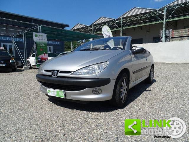 Immagine 1/11 di Peugeot 206 CC 1.6 16V (2001)