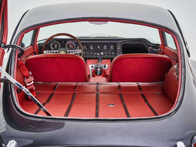 Jaguar E-Type 4.2