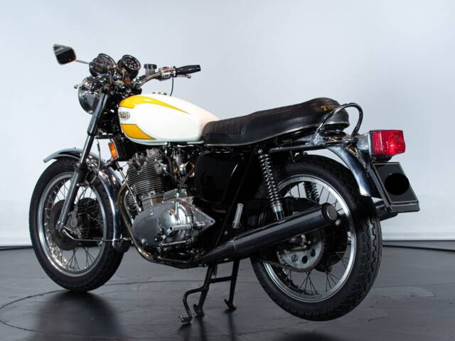 Triumph T 160 Trident