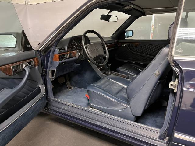 Mercedes-Benz 560 SEC