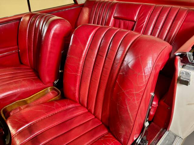 Mercedes-Benz 220 SE b