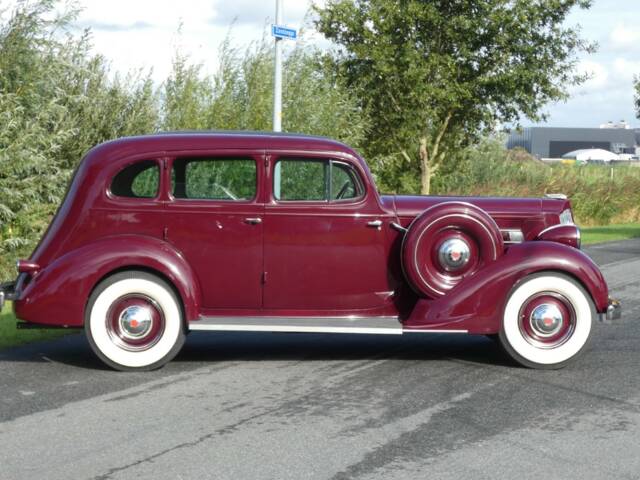 Packard eight